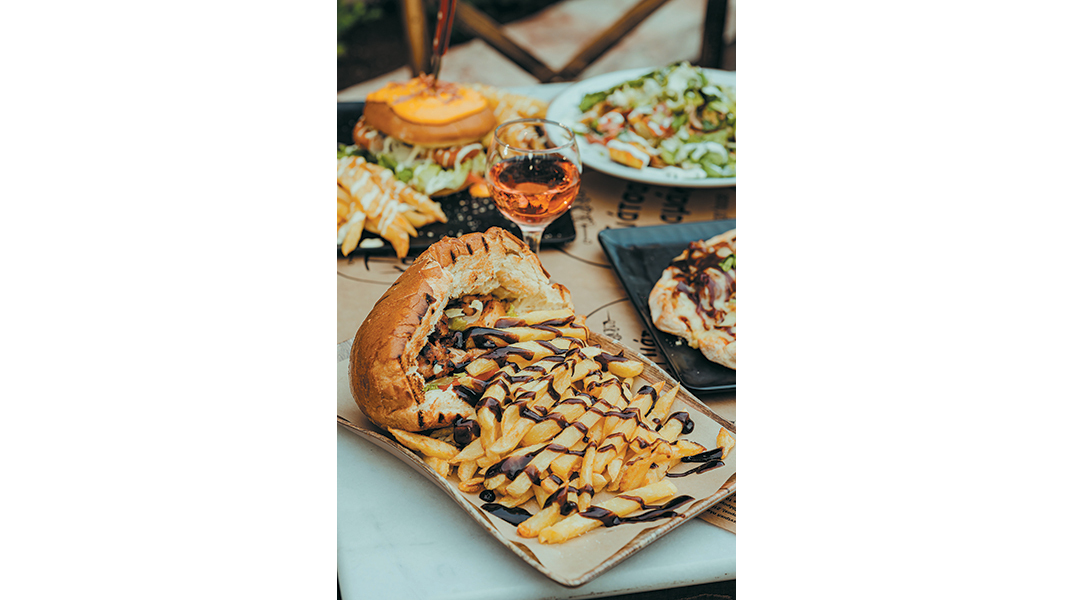 Πιάτσα Καλαμάκι: Το σουβλάκι όπως το ονειρεύτηκες!