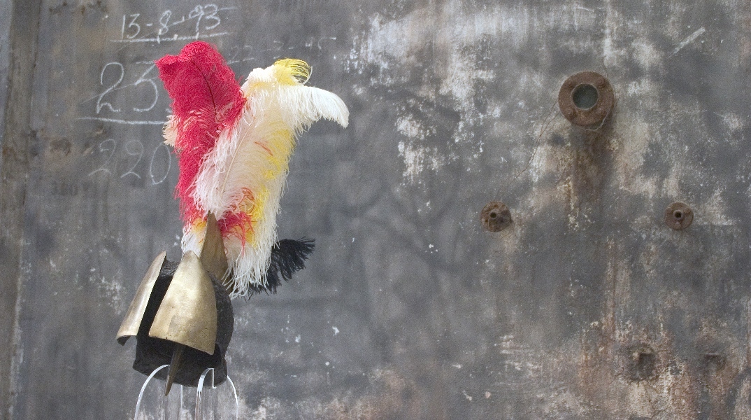 Θόδωρος, γλύπτης  Περικεφαλαία αυτοκτονίας, 1964 Μικτή τεχνική Κληροδότημα του καλλιτέχνη στο ΕΜΣΤ