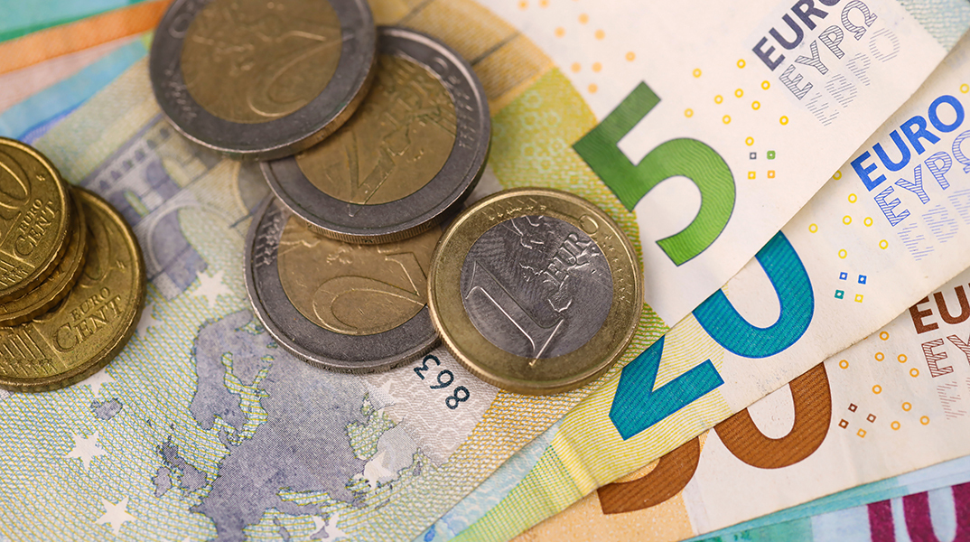 Τι να κάνουμε το πολύ σημαντικό ποσό που θα κερδίσουμε από τη μείωση των τραπεζικών προμηθειών;