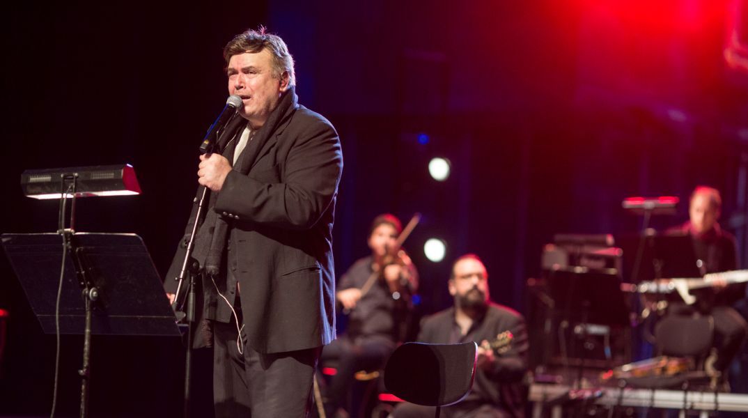 Μανώλης Λιδάκης: «Ετοιμάζομαι να επιστρέψω στην κανονικότητα» - Το μήνυμα μετά την επέμβαση