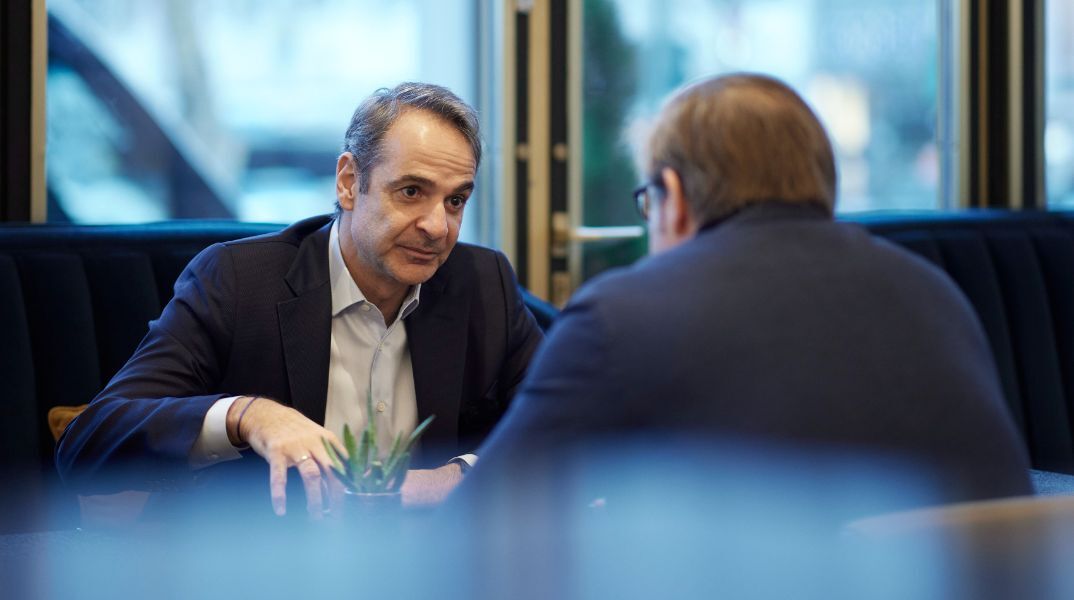 O Κυριάκος Μητσοτάκης παραχώρησε συνέντευξη στο podcast «Table Τoday» και στον δημοσιογράφο Μίχαελ Μπρέκερ