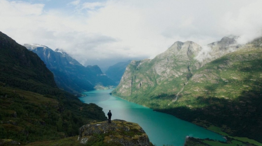 CineDoc 2025: Τα «Τραγούδια της Γης» μας ταξιδεύουν στο μαγευτικό τοπίο της Νορβηγίας