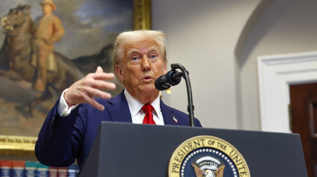 Ο πρόεδρος Ντόναλντ Τραμπ ανακοίνωσε πρόγραμμα για την τεχνητή νοημοσύνη στις ΗΠΑ στο οποίο θα επενδυθούν τουλάχιστον 500 δισεκατ. δολάρια