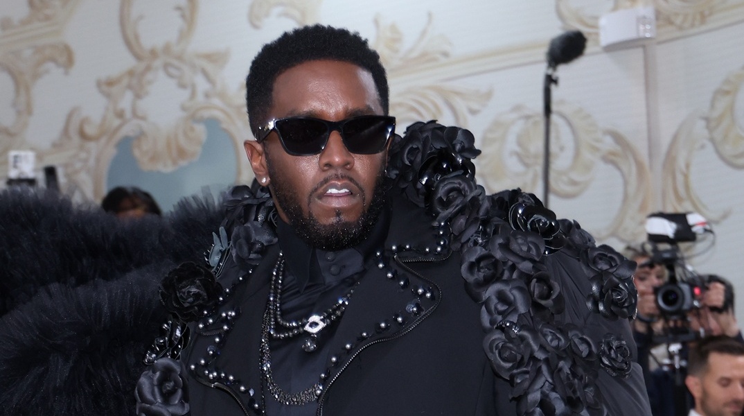 Ο Diddy έδωσε 100.000 δολάρια σε υπάλληλο ξενοδοχείου για να του παραδώσει το βίντεο με τον ξυλοδαρμό της πρώην του