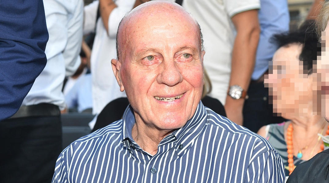 Μίμης Δομάζος