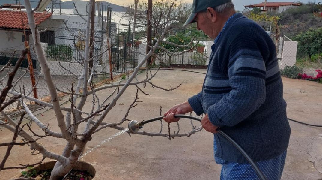Ο παππούς μου έζησε για (σχεδόν) 102 χρόνια. Αυτή είναι η ιστορία του.