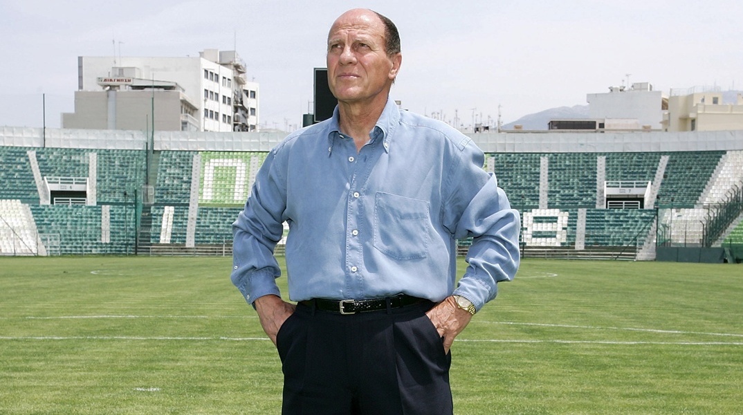 Μίμης Δομάζος