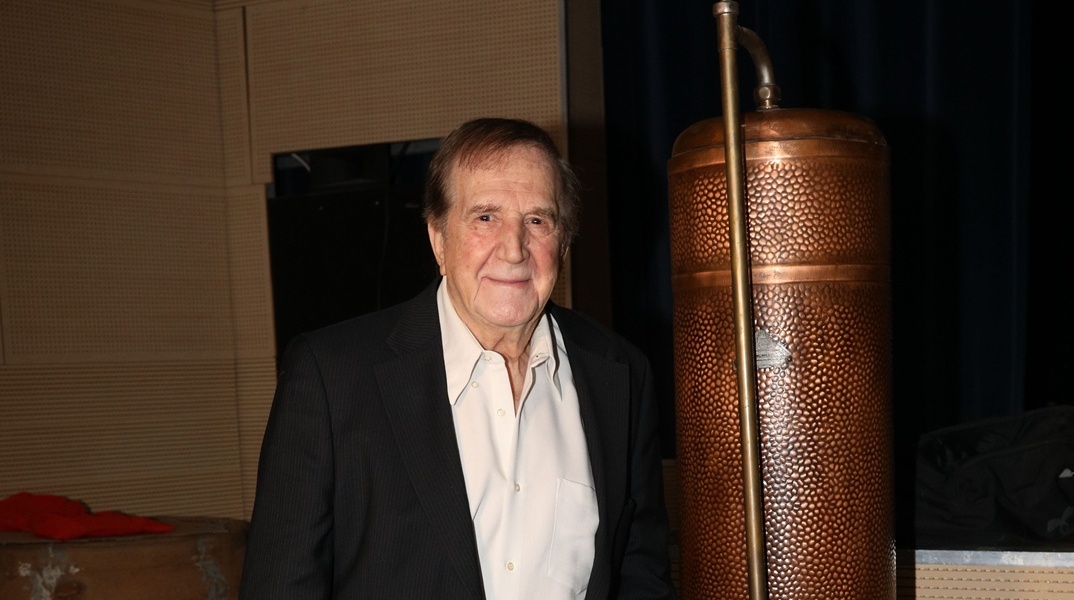 Γιώργος Κωνσταντίνου