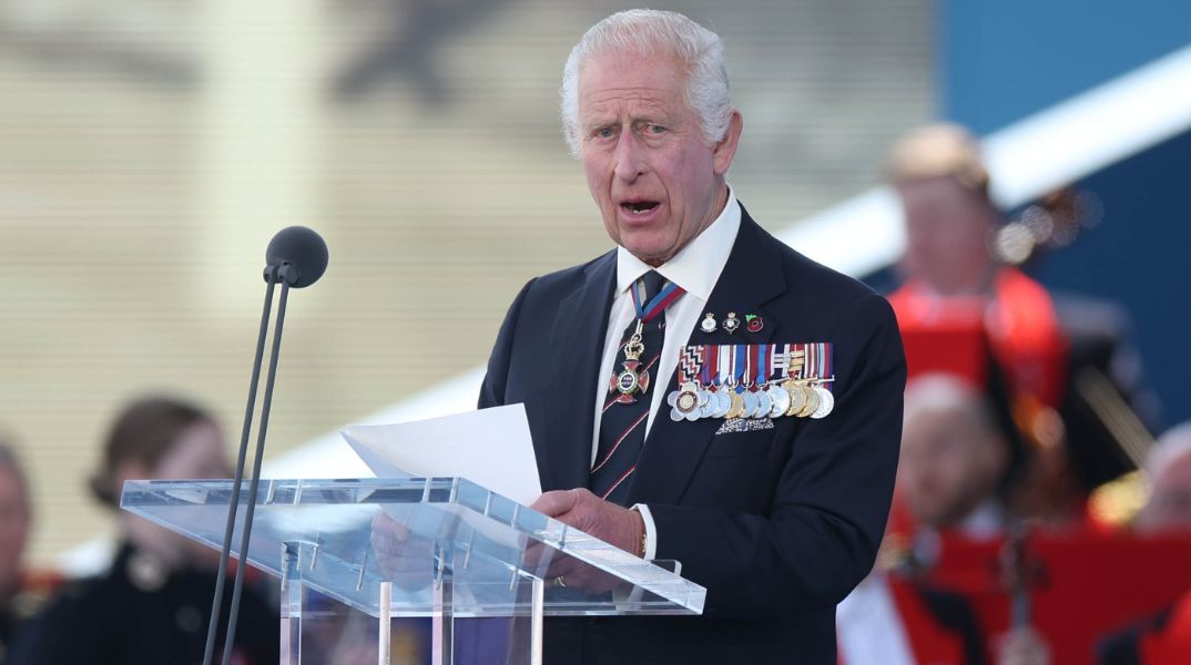 O βασιλιάς Κάρολος ο πρώτος Βρετανός επικεφαλής κράτους που θα επισκεφθεί το Άουσβιτς - Θα συναντήσει επιζώντες σε τελετή μνήμης του Ολοκαυτώματος