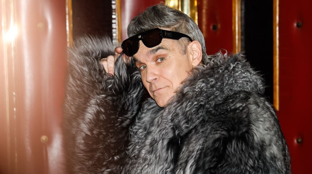 Ο Ρόμπι Γουίλιαμς ισοφάρισε το ρεκόρ των Beatles χάρη στο soundtrack του Better Man 