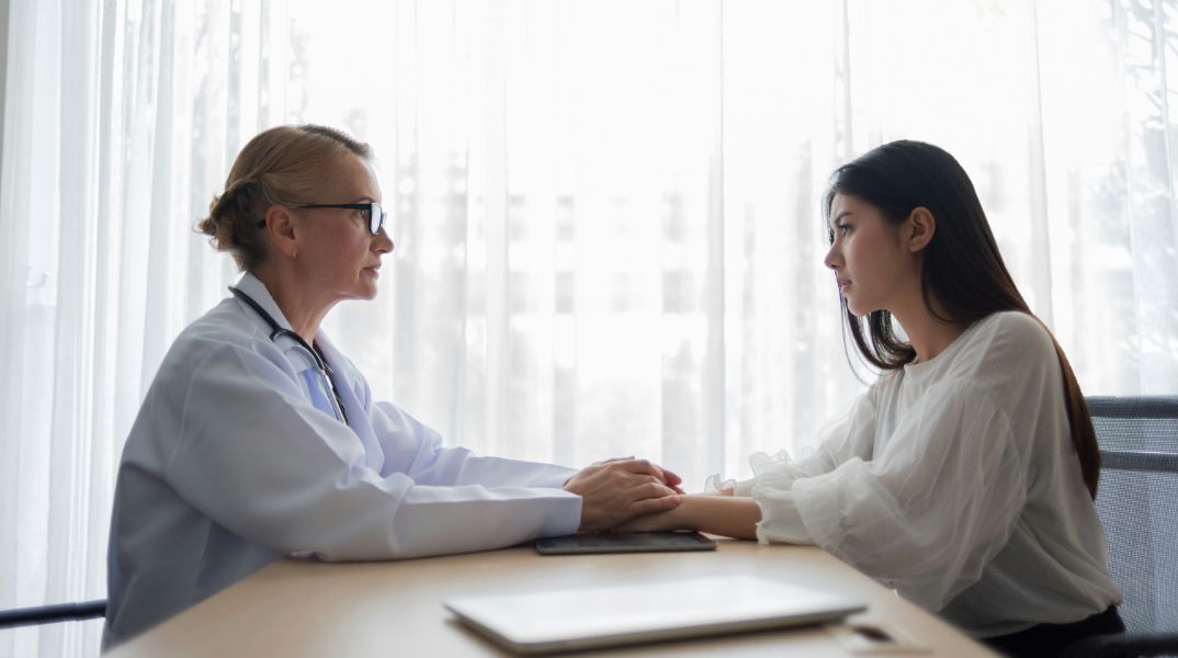 Καρκίνος του μαστού: Η Γαλλία θα αποζημιώνει την αντικατάσταση εμφυτευμάτων και το ιατρικό τατουάζ