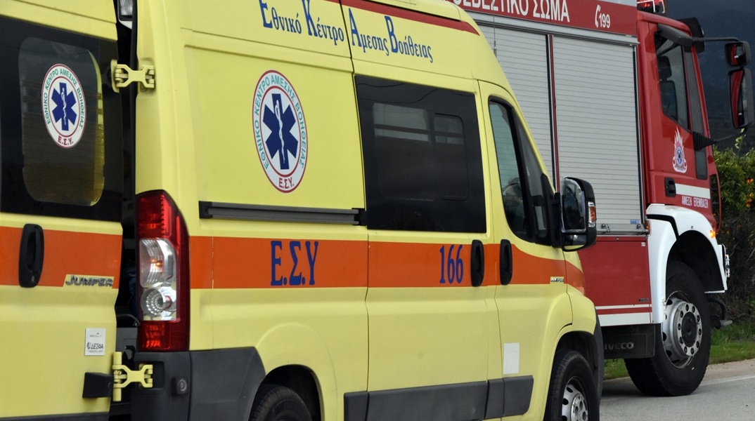 Ασθενοφόρο και πυροσβεστική