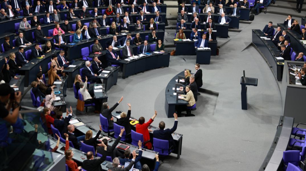 Γερμανία: Το νομοσχέδιο της Χριστιανικής Ένωσης (CDU/CSU) για τον περιορισμό της μετανάστευσης καταψηφίστηκε από το ομοσπονδιακό κοινοβούλιο