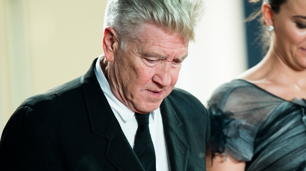 Ο Ντέιβιντ Λιντς πάντα με ένα τσιγάρο στο χέρι