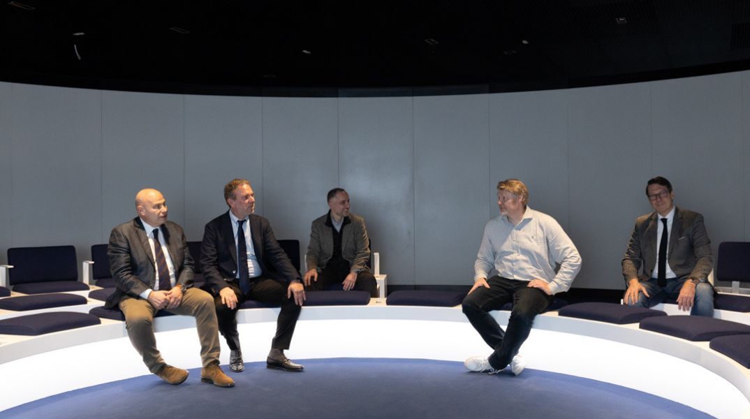 Στοά Αρσακείου: Τα 1.000 τ.μ. του Europa Experience παραδόθηκαν στο Ευρωκοινοβούλιο