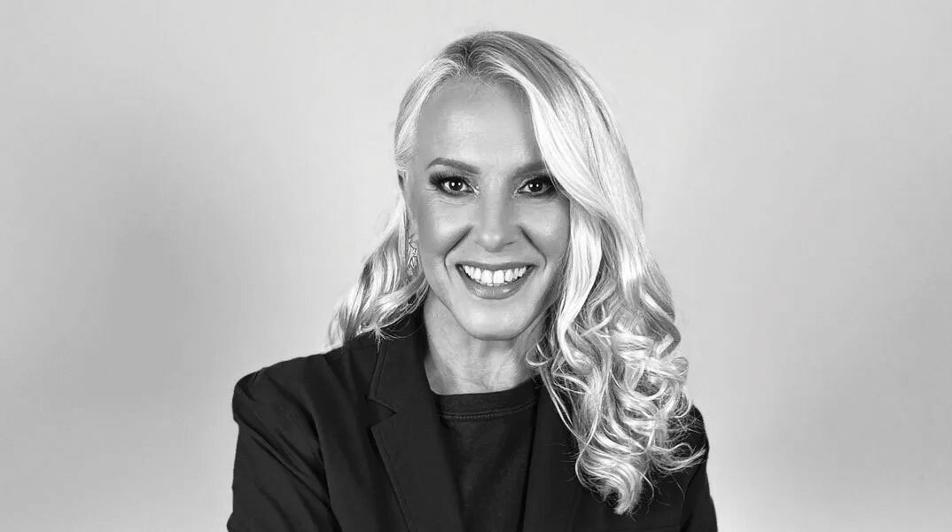 Νικολέττα Τσιτσανούδη-Μαλλίδη: Πώς ο δημοσιογραφικός λόγος πέταξε τη γραβάτα και πότε την ξαναφόρεσε