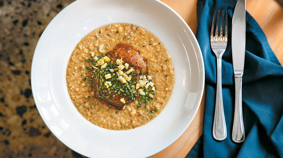 Τζουτζούκα: Το αγαπημένο μας gastro στέκι στο Ρουφ