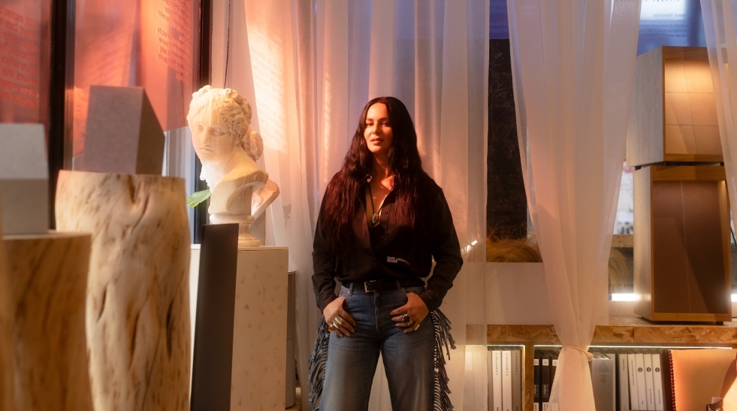 Η Ζενεβιέβ Μαζαρί μας ξεναγεί στη δική της Αθήνα