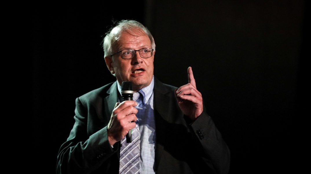 Άκης Τσελέντης