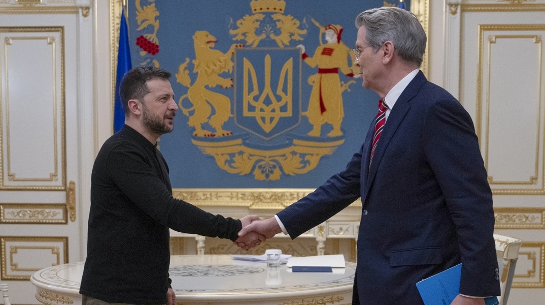 Βολοντίμιρ Ζελένσκι και Σκοτ Μπέσετ