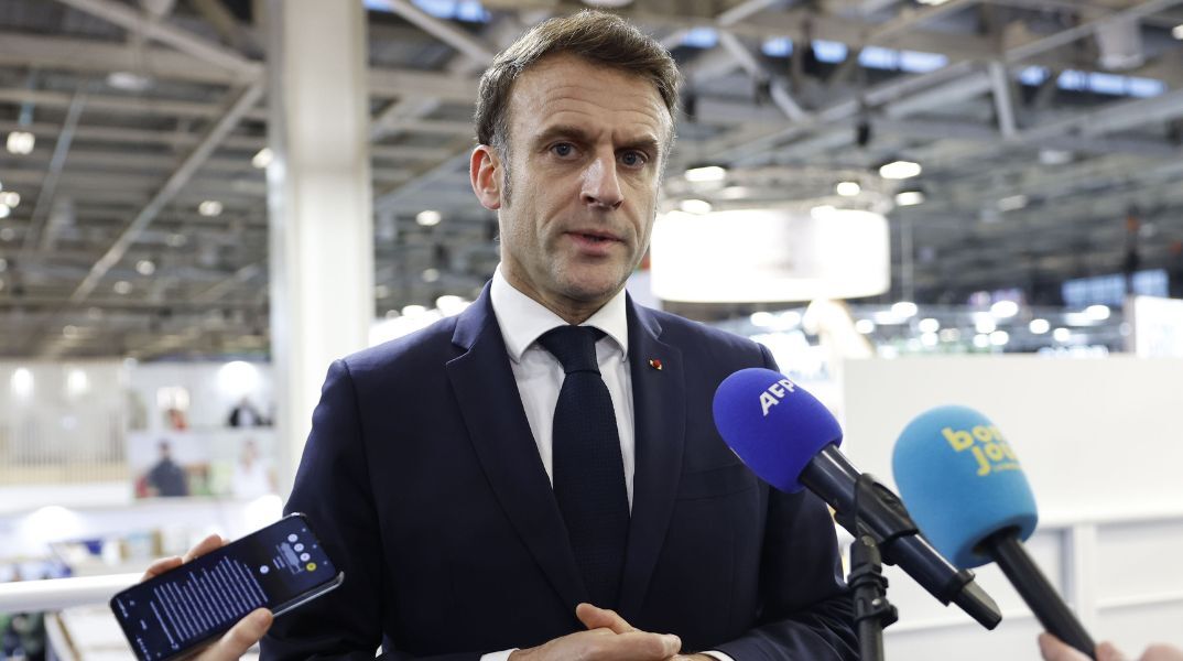 Γαλλία: Ο Εμανουέλ Μακρόν λέει ότι η φονική επίθεση με μαχαίρι ήταν ισλαμιστική τρομοκρατική ενέργεια - Ο φανατισμός χτύπησε ξανά, είπε ο πρωθυπουργός Μπαϊρού