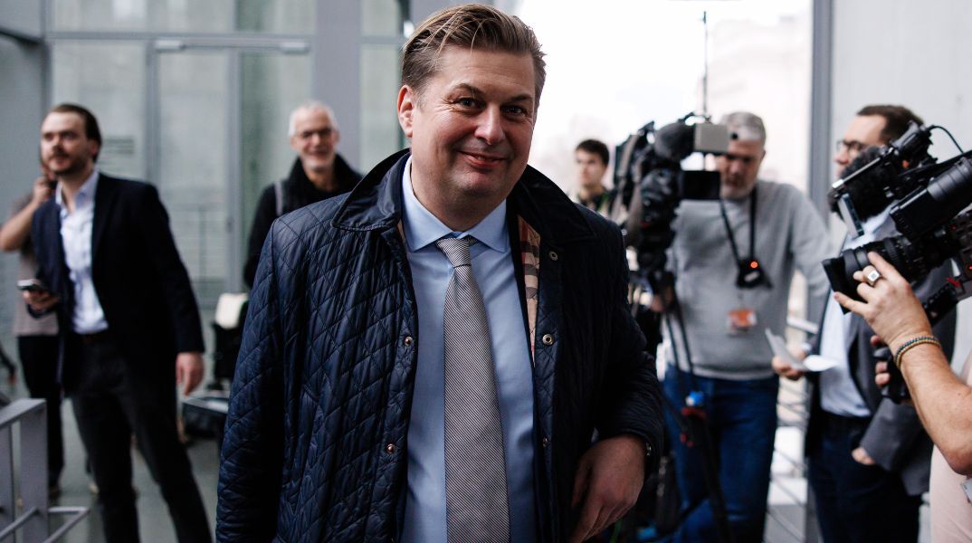 Η Εναλλακτική για τη Γερμανία-AfD επανεντάσσει δύο πολιτικούς που είχαν απομακρυνθεί λόγω δηλώσεων σχετικών με τους ναζί - Νέες αντιδράσεις κατά της ακροδεξιάς