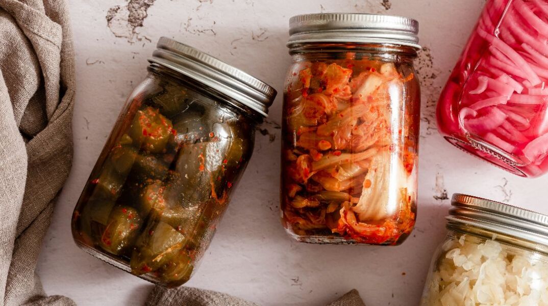 Γιατί τα λαχανικά τουρσί είναι από τα ευφυέστερα κόλπα της κουζίνας;