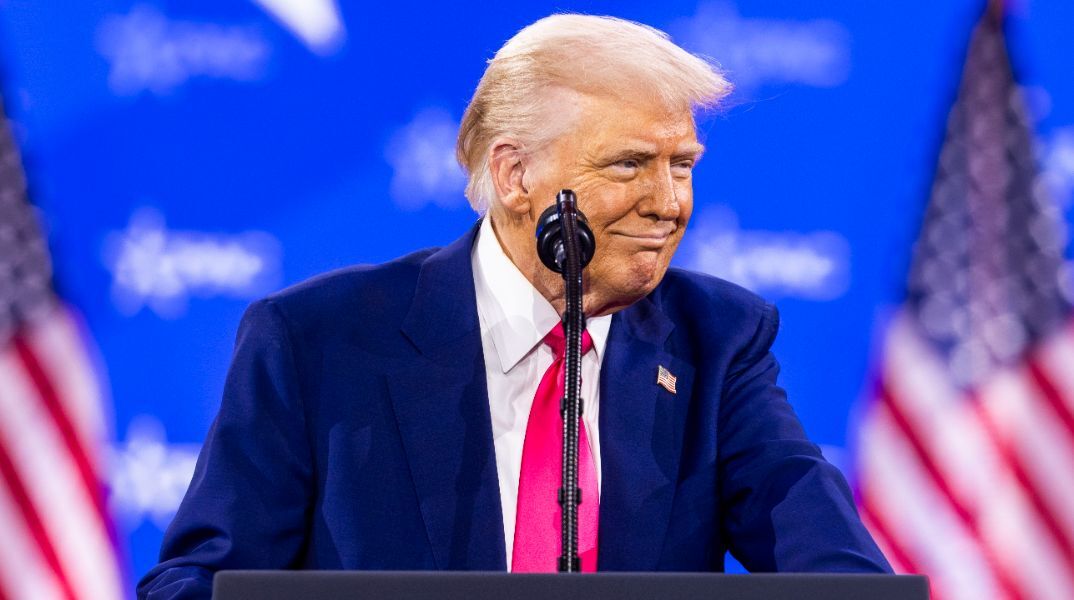  Με διάταγμα Τραμπ τα αγγλικά αναγνωρίζονται ως η επίσημη γλώσσα των ΗΠΑ