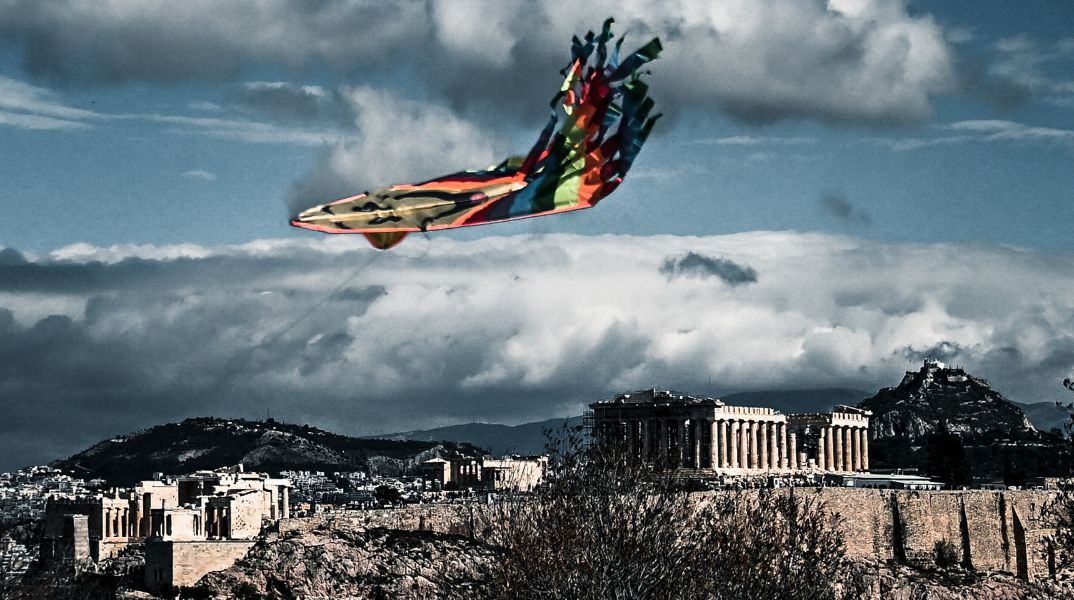 Καθαρά Δευτέρα: Οι Αθηναίοι γιόρτασαν τα Κούλουμα στον λόφο Φιλοπάππου - Σαρακοστιανά εδέσματα, χαρταετοί και χορός - Η δήλωση του Χάρη Δούκα