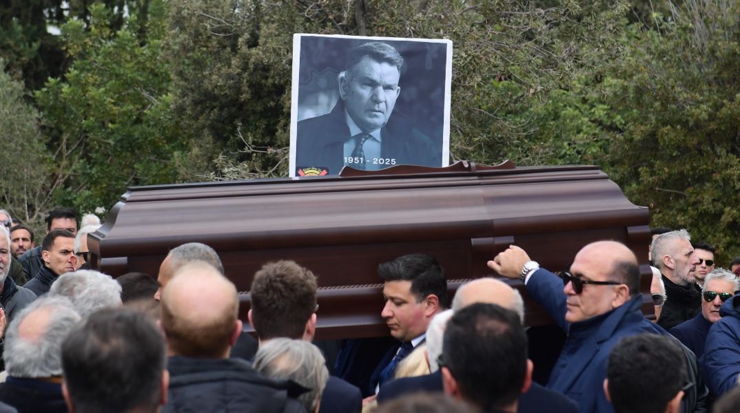 Εικόνες από την κηδεία του Αλέξη Κούγια - Ποιοι έδωσαν το «παρών»