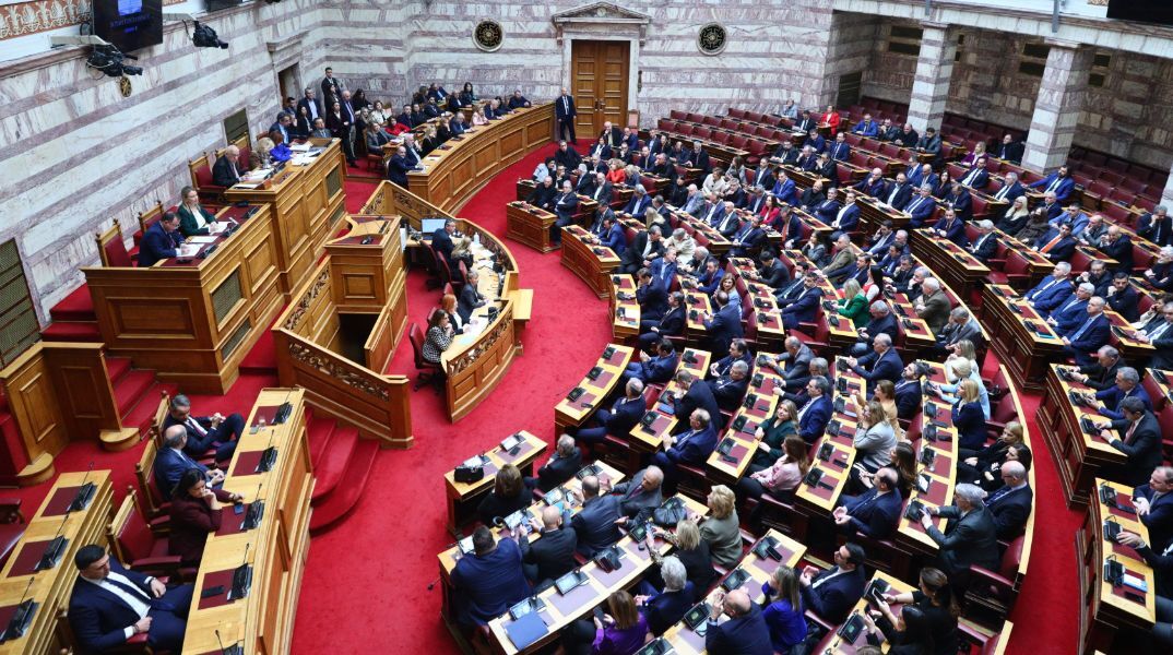 Τέμπη: Στη Βουλή η πολιτική αντιπαράθεση - Αύριο προανακριτική, Τετάρτη πρόταση μομφής