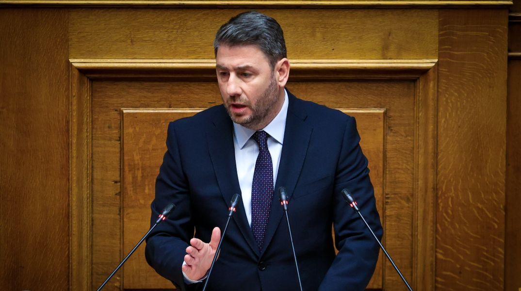 Ανδρουλάκης σε Μητσοτάκη: Κανείς Έλληνας δε θα συγχωρήσει τις απαράδεκτες συμπεριφορές σας στις οικογένειες των θυμάτων