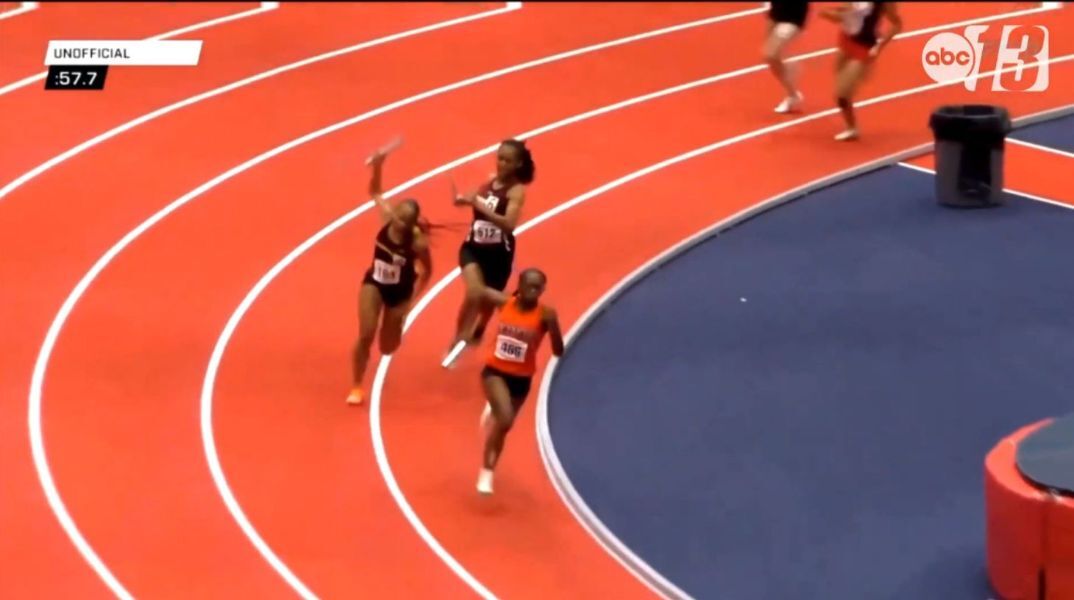 Αθλήτρια χτύπησε σε αγώνα στίβου αντίπαλό της με την σκυτάλη και της προκάλεσε διάσειση
