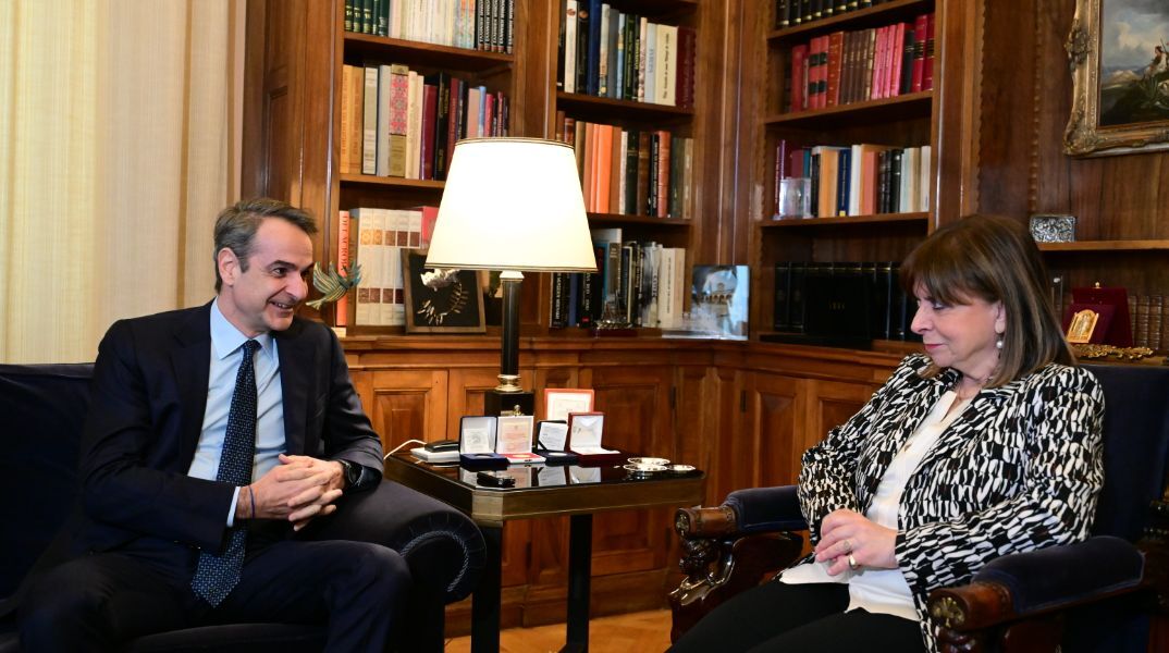 Ο Κυριάκος Μητσοτάκης συναντήθηκε με την Κατερίνα Σακελλαροπούλου