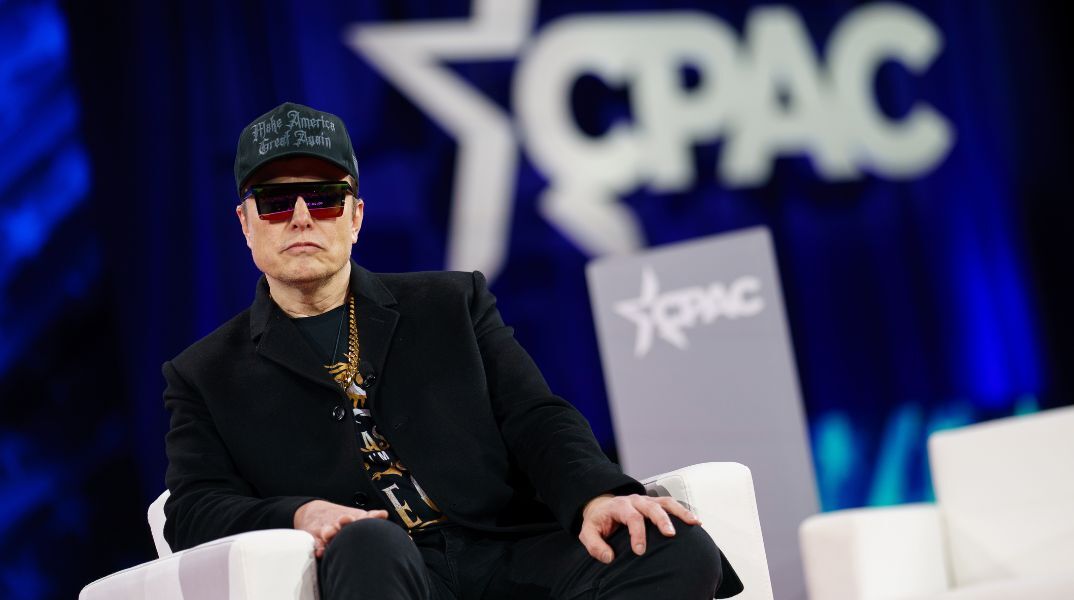 Η διαμόρφωση του Έλον Μασκ: Πώς επηρέασε η παιδική του ηλικία στη Νότια Αφρική του απαρτχάιντ τον τρόπο σκέψης του αμφιλεγόμενου δισεκατομμυριούχου