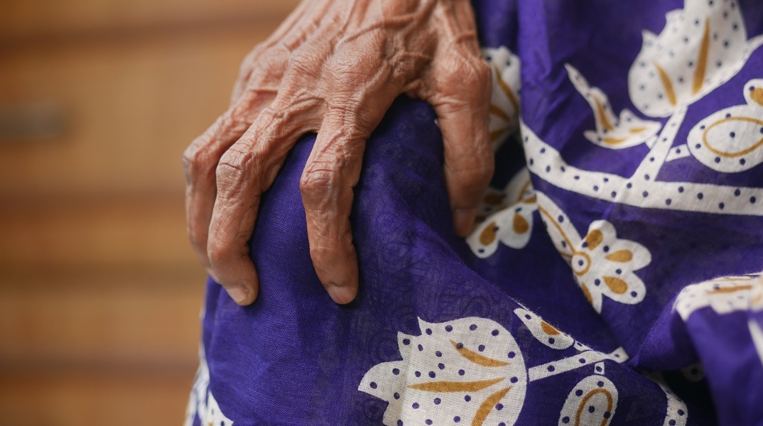 Χέρι ηλικιωμένης