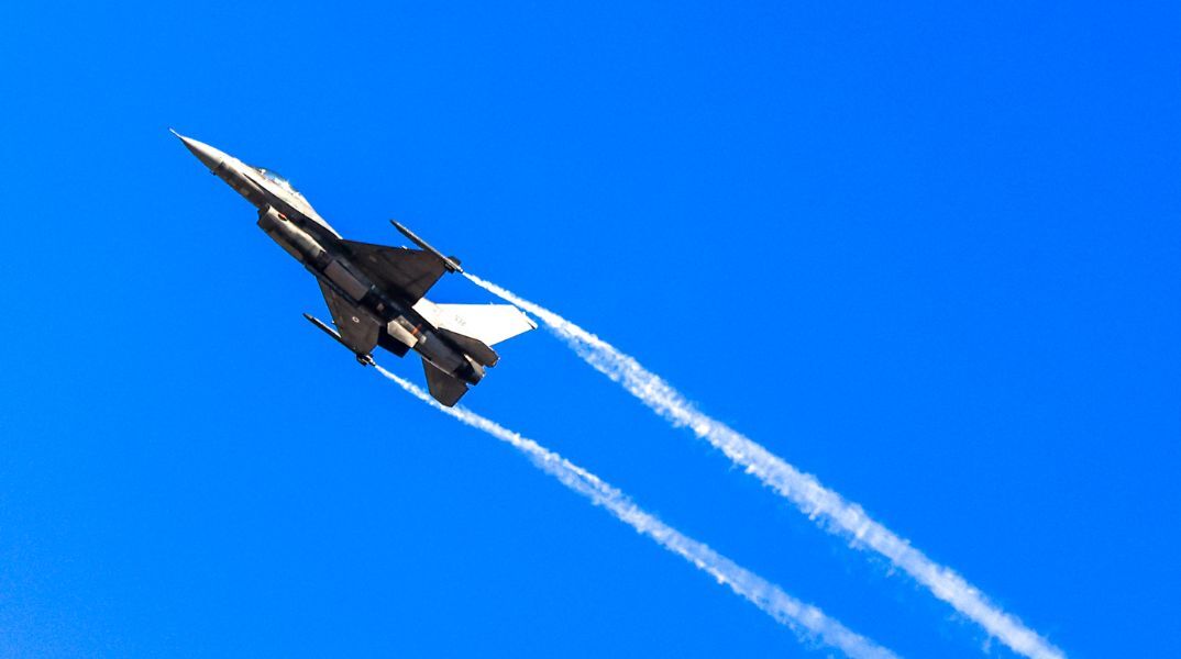 Πτήσεις μαχητικών αεροσκαφών σήμερα στον ουρανό της Αττικής