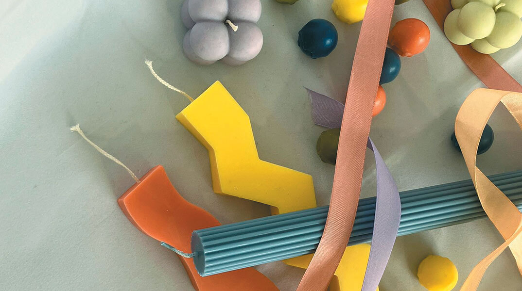 Earth Wicks: Φυσικά κεριά και μοναδικά εργαστήρια