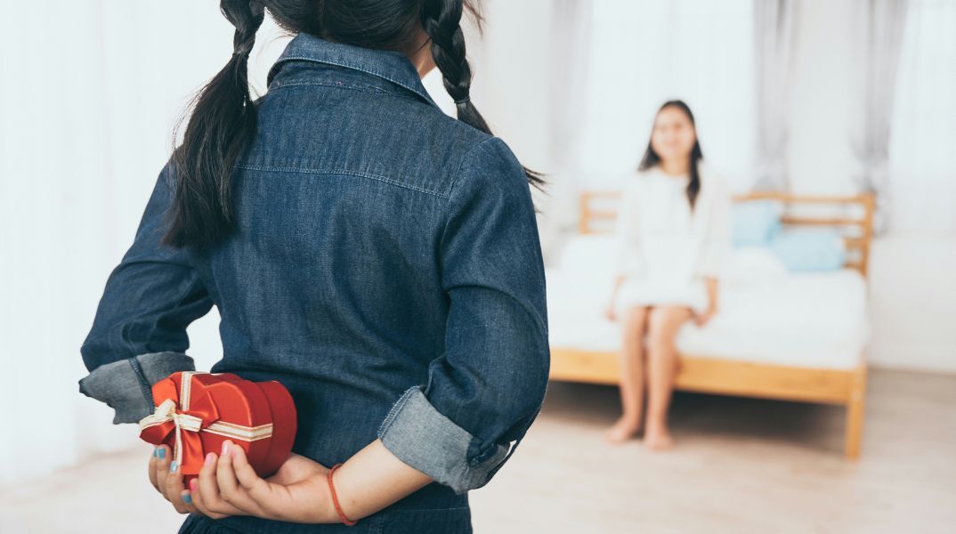 Ποιοι γιορτάζουν σήμερα 6 Απριλίου 2025; Το εορτολόγιο της Athens Voice σου τους θυμίζει. Μην ξεχάσεις να τους δώσεις τις καλύτερες ευχές σου!