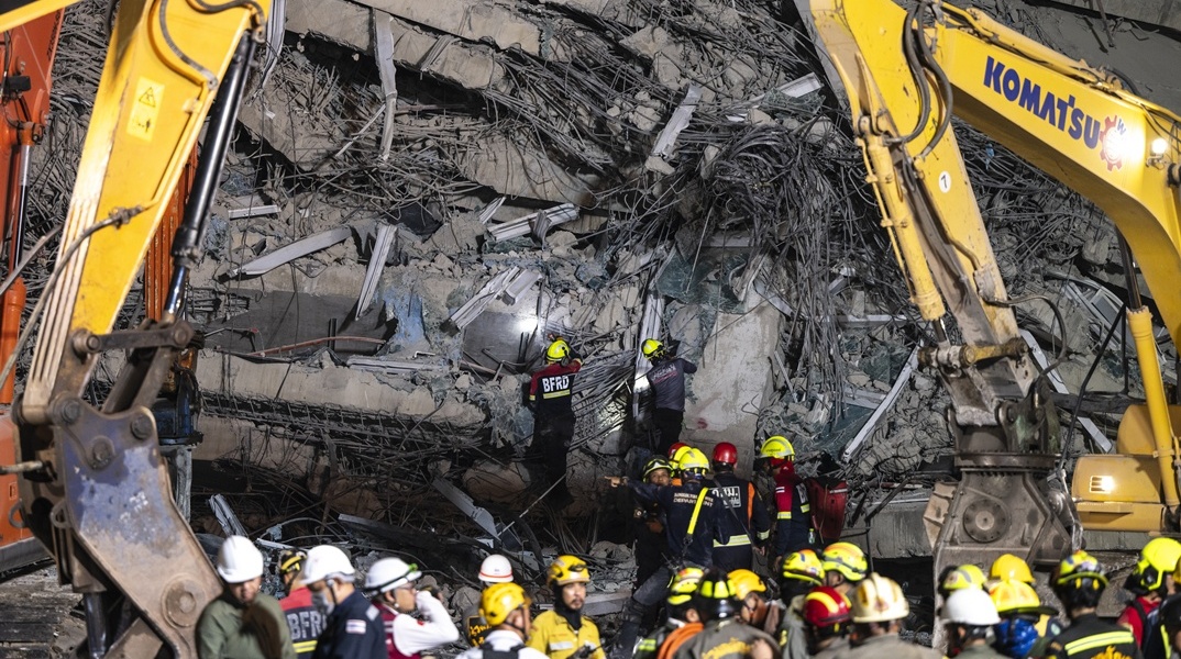 Έρευνες στα χαλάσματα με τον σεισμό στη Μιανμάρ