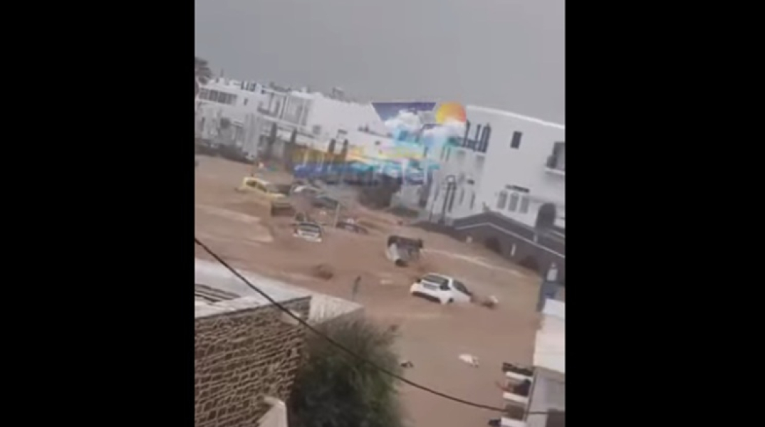 Κακοκαιρία στις Κυκλάδες: Δεκάδες κλήσεις στην πυροσβεστική, σε ετοιμότητα σωστικά συνεργεία