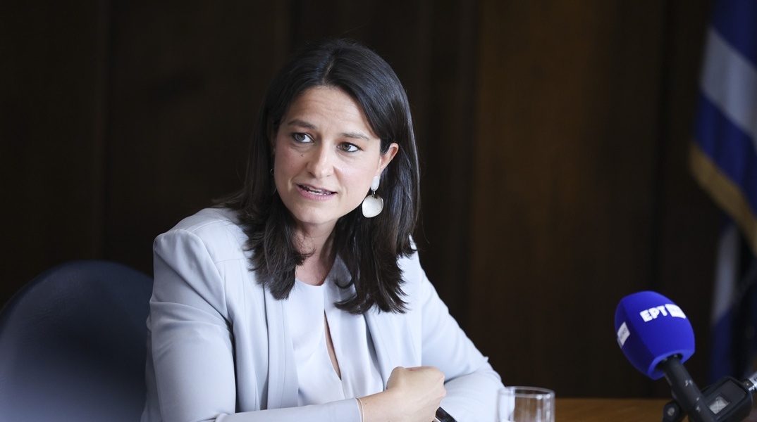 Η υπουργός Εργασίας, Νίκη Κεραμέως
