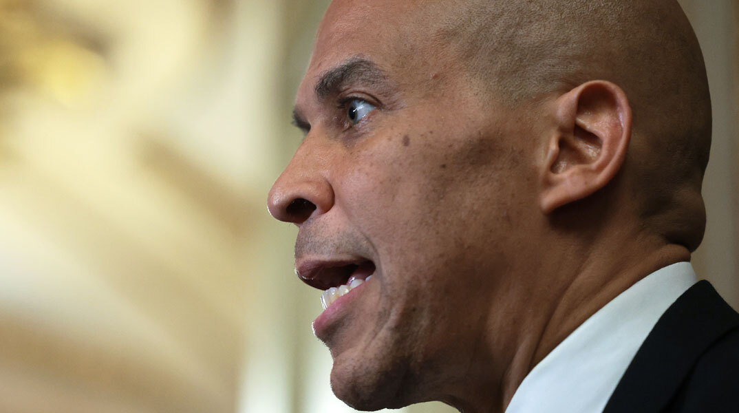 Κόρι Μπούκερ