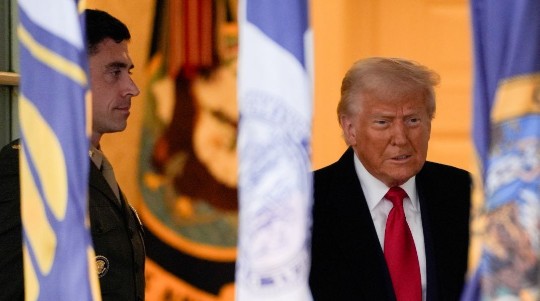 Washington Post: Τα 10 ψέματα του Ντόναλντ Τραμπ για τους δασμούς