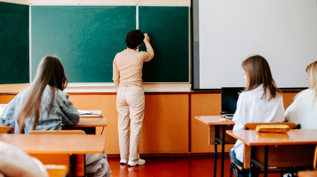 Δημόσια Ωνάσεια Σχολεία: Πότε λήγει η προθεσμία για τις αιτήσεις