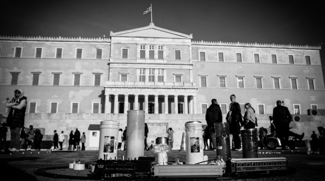 Ο Γιάννης Μεϊμάρογλου σχολιάζει τις εξελίξεις στην υπόθεση των Τεμπών, τον λαϊκισμό και τους κινδύνους για τη χώρα.