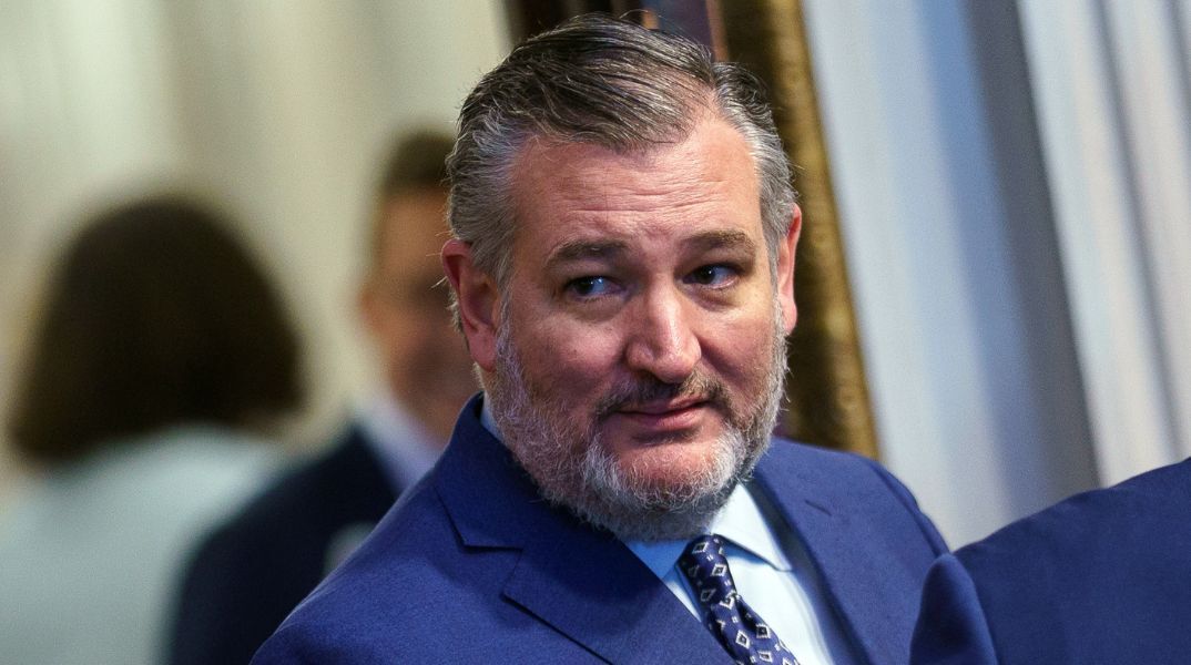 ΗΠΑ: Ο γερουσιαστής Τεντ Κρουζ προειδοποιεί πως οι δασμοί Τραμπ μπορεί να φέρουν ύφεση και εκλογικό «λουτρό αίματος» για τους Ρεπουμπλικανούς το 2026.