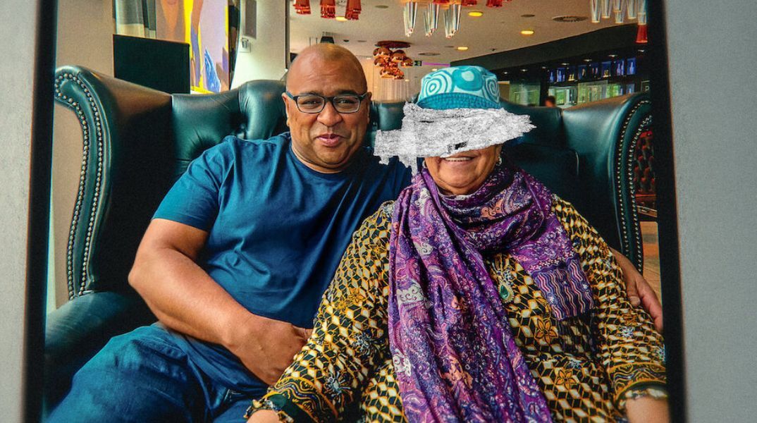 Η Ντιόν Χάνα, πρωταγωνίστρια του «Con Mum» στο Netflix, κατηγορείται για απάτες άνω των 200.000 δολαρίων στη Σιγκαπούρη.