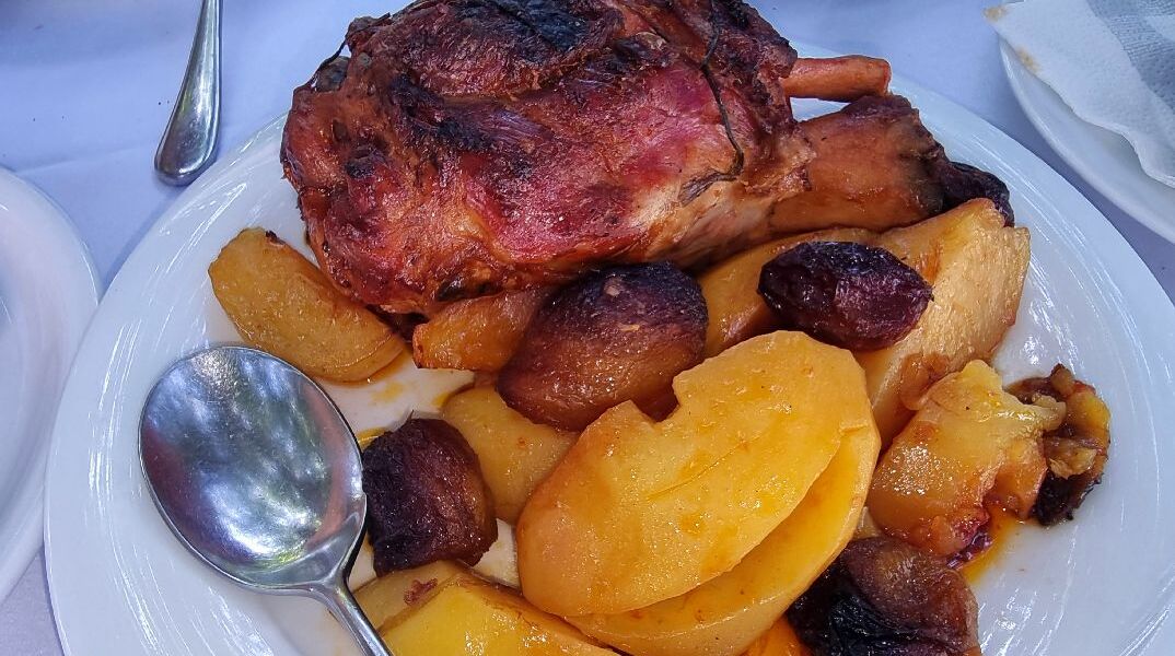 Στην ταβέρνα του Βογιατζή