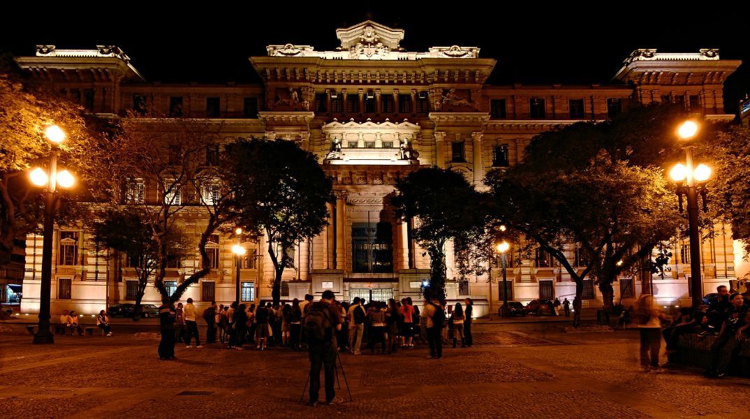 Δικαστής στη Βραζιλία ζούσε 23 χρόνια με ψεύτικη αγγλική ταυτότητα ως «Γουίκφιλντ», μέχρι που αποκαλύφθηκε από τις αρχές.